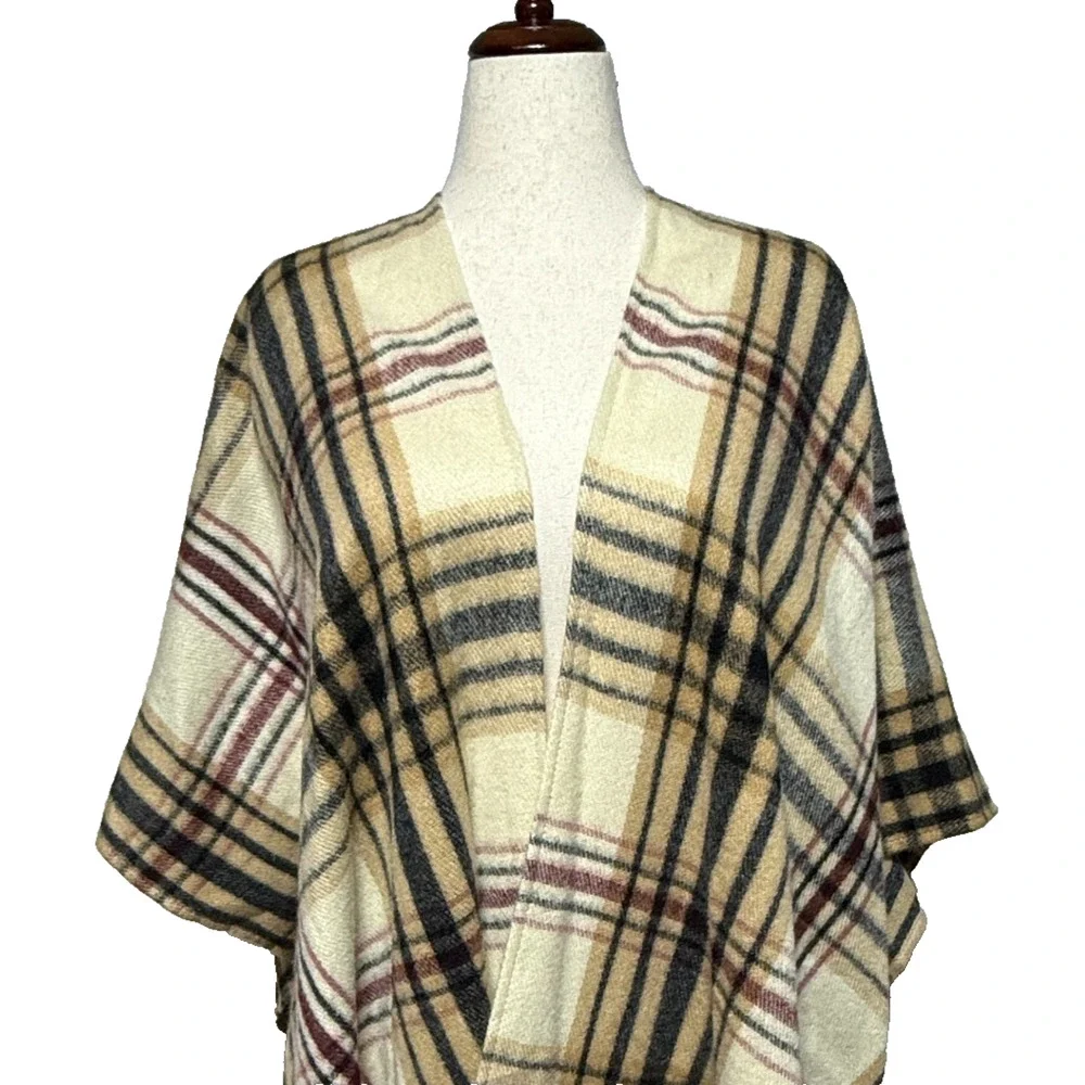Woolrich Poncho Cape Womens One‎ Size Tan Red Plaid Fringe Hem Shawl Boho